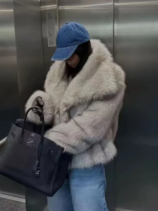 MUJER Luxe Plush Faux Fur Coat