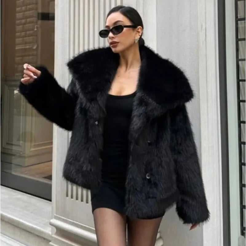 MUJER Luxe Plush Faux Fur Coat