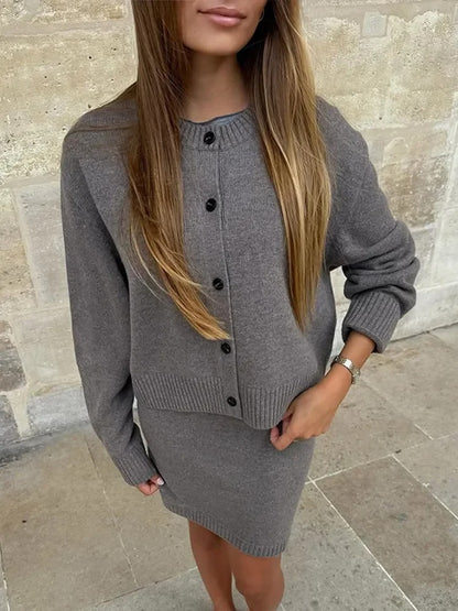 Elegant Round-Neck Cotton Knit Cardigan